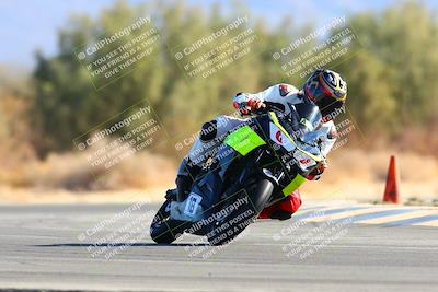 media/Jan-08-2022-SoCal Trackdays (Sat) [[1ec2777125]]/Turn 7 (1035am)/